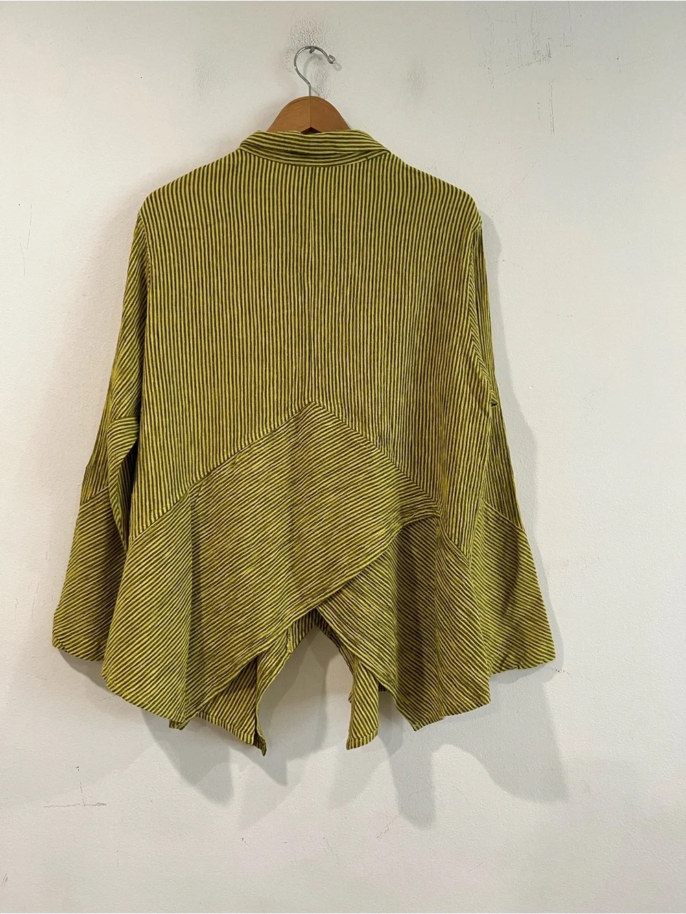 MILLI VALLEY Striped Point-Hem Button Front Jacket in Olive Yellow L